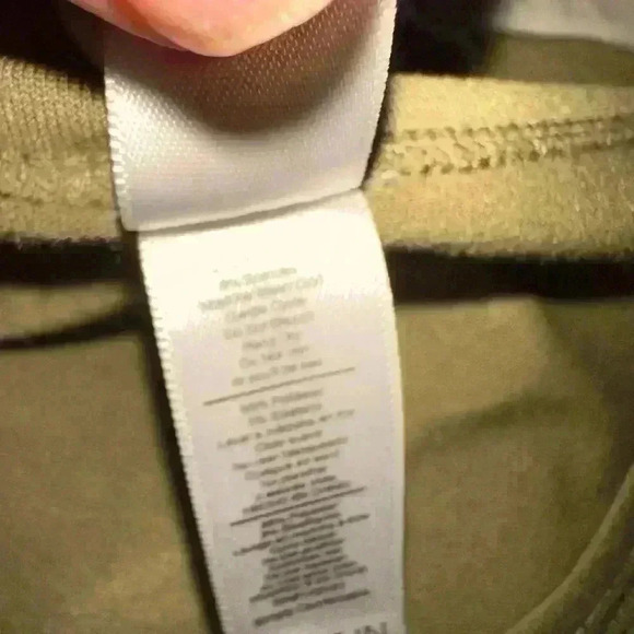 Lularoe medium khaki Lynnae long sleeve with rose print. NWT - Picture 4 of 7